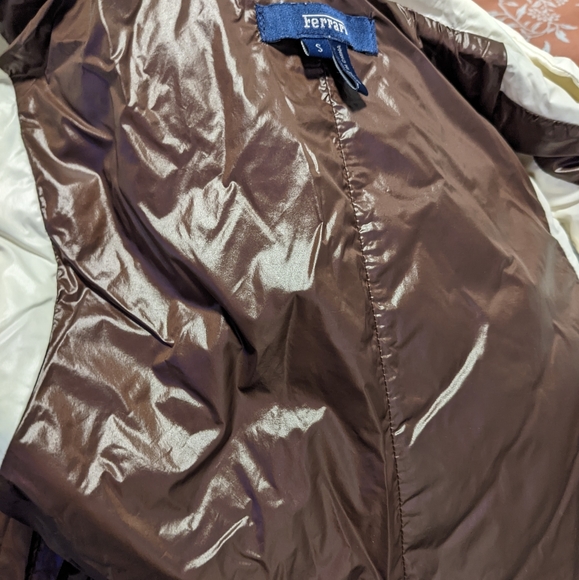 Ferrari White Puffer Vest - Picture 6 of 7